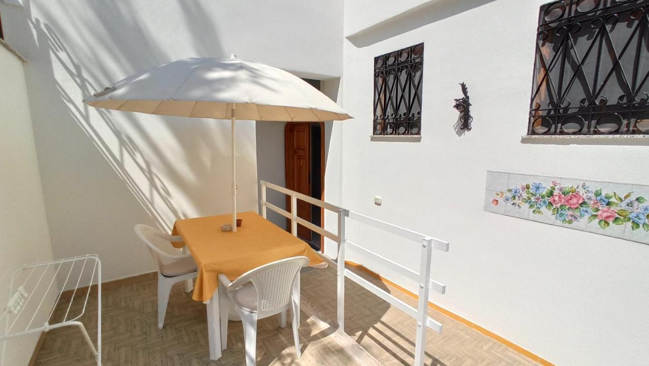 Villa Mary - Apartments Trani Exterior foto