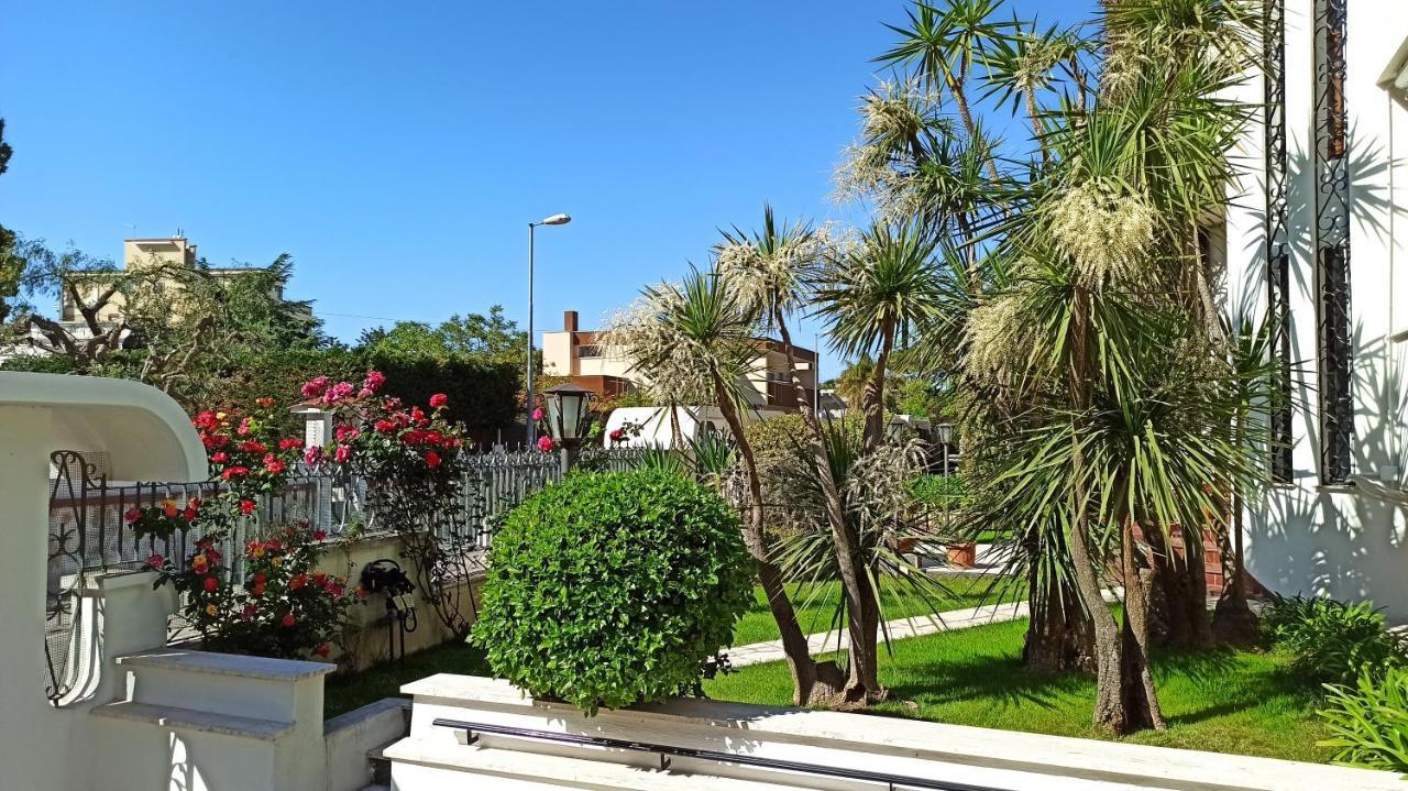 Villa Mary - Apartments Trani Exterior foto